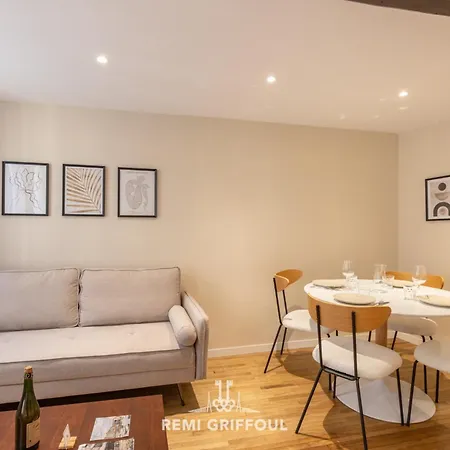 Le Bois Bleu 2nd Floor Elegance & Comfort In The Heart Of Honfleur