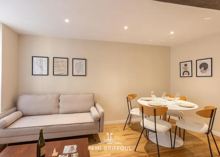 Le Bois Bleu 2nd Floor Elegance & Comfort In The Heart Of Honfleur