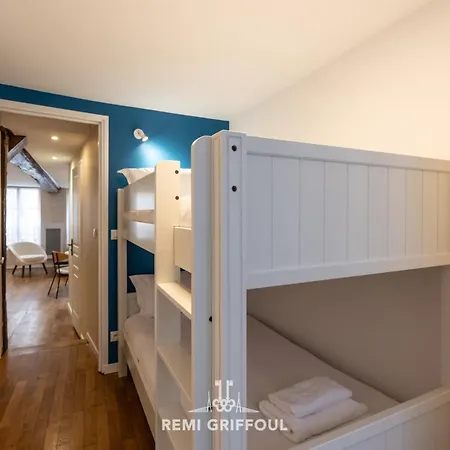 Apartment Le Bois Bleu 2nd Floor Elegance & Comfort In The Heart Of Honfleur