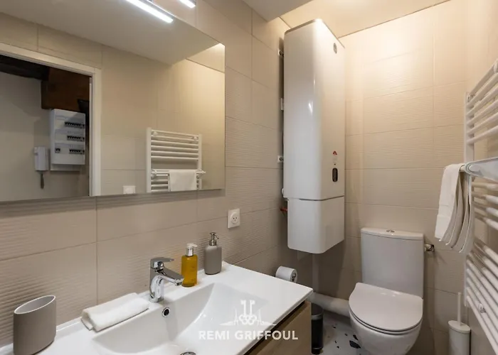 Le Bois Bleu 2nd Floor Elegance & Comfort In The Heart Of Онфлёр