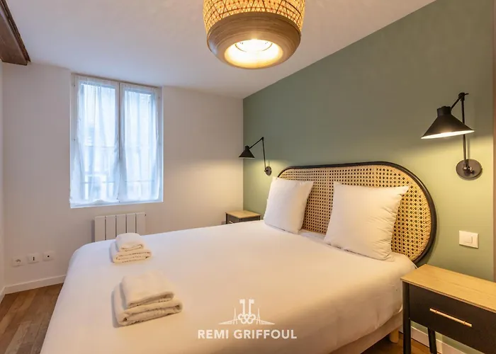 Le Bois Bleu 2nd Floor Elegance & Comfort In The Heart Of * Онфлёр